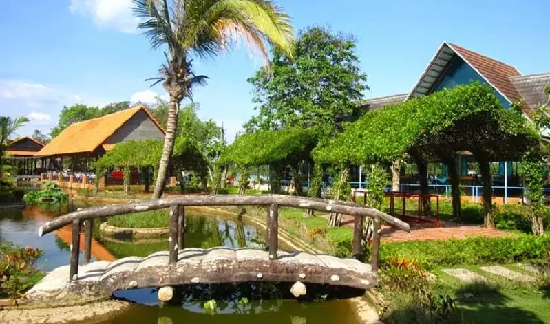 Khu du lịch bình mỹ